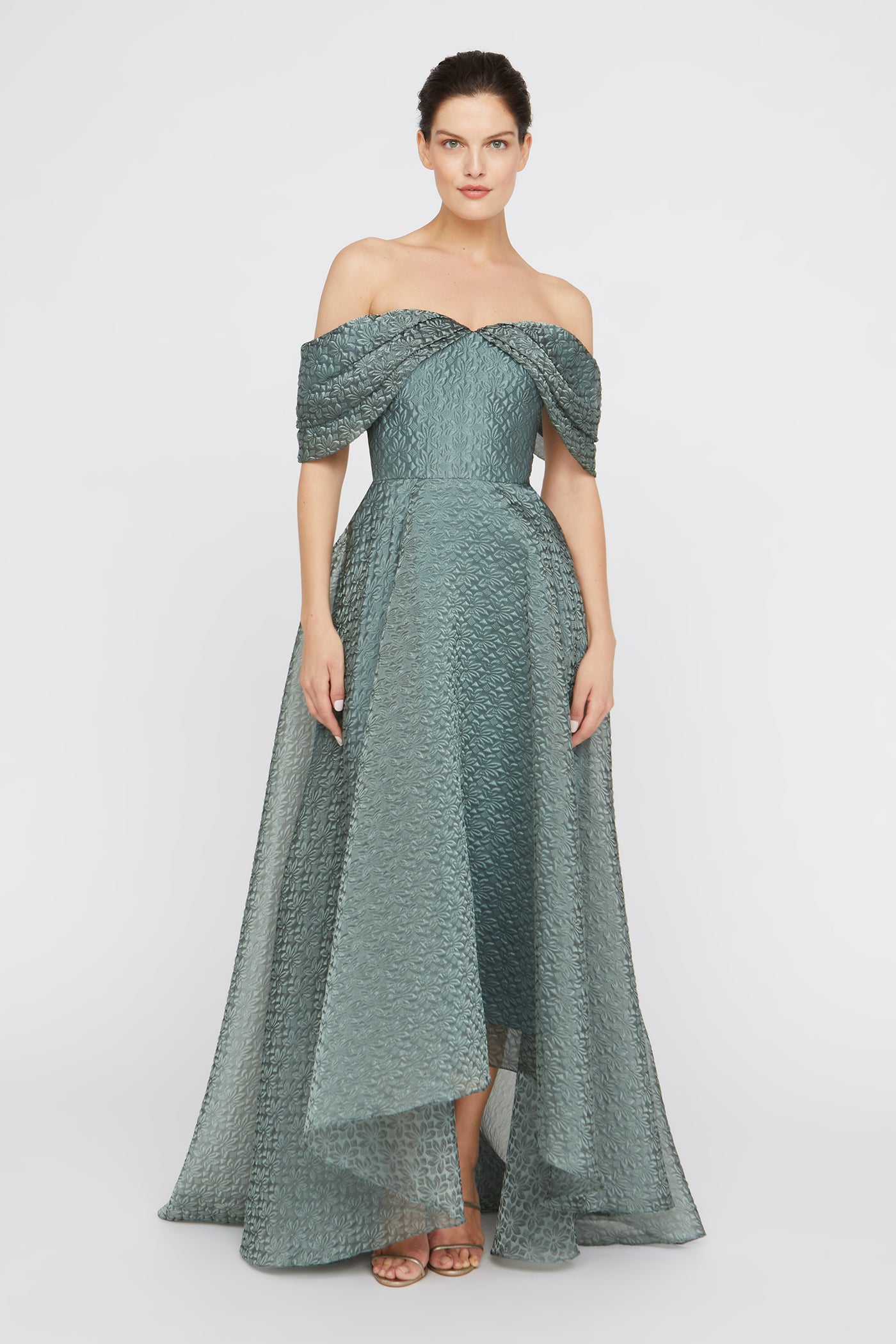 Elysia High Low Gown 4 / Silverpool Elysia High Low Gown 4 / Silverpool