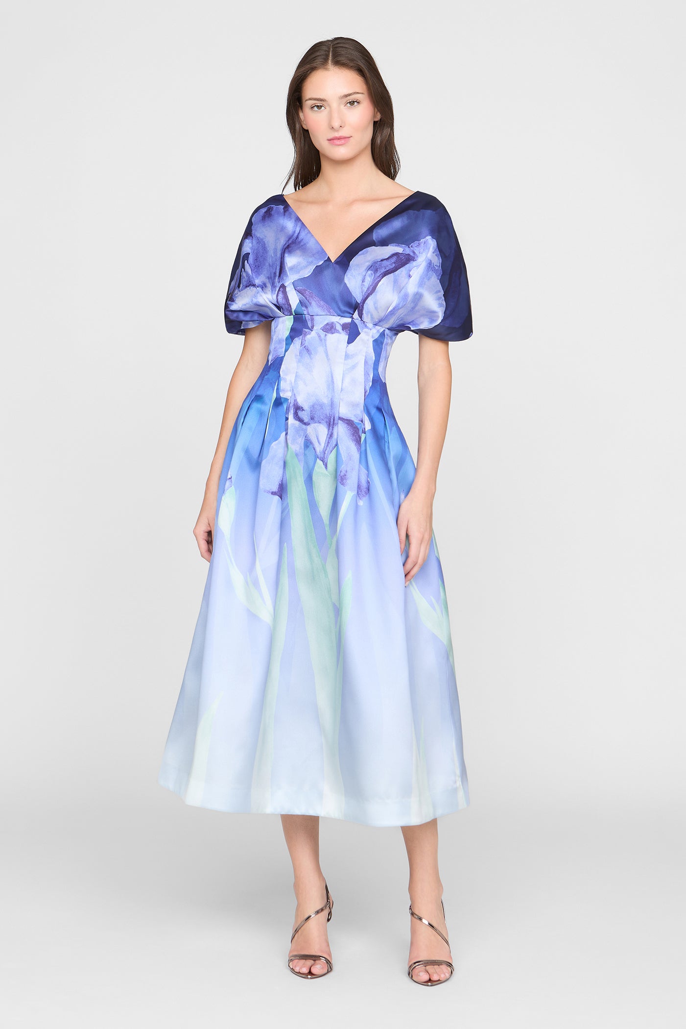 theia dress Luretta Contoured Waist 4 / Moonlight Bloom KissProm Sky Blue Corset this dress features an Floral Resort Dress Size:08 (SMALL)
